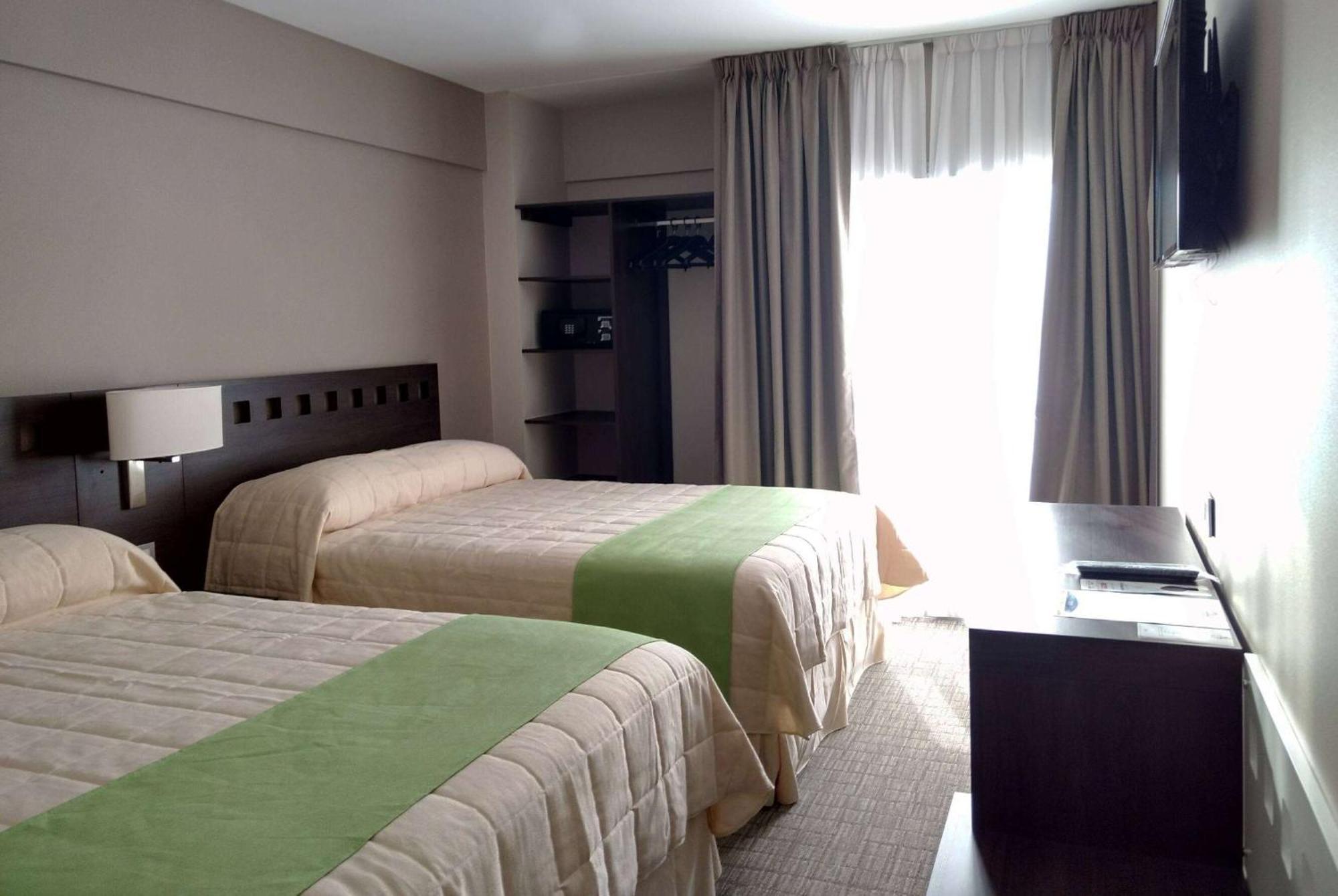 Days Inn & Suites By Wyndham Ла Плата Екстериор снимка